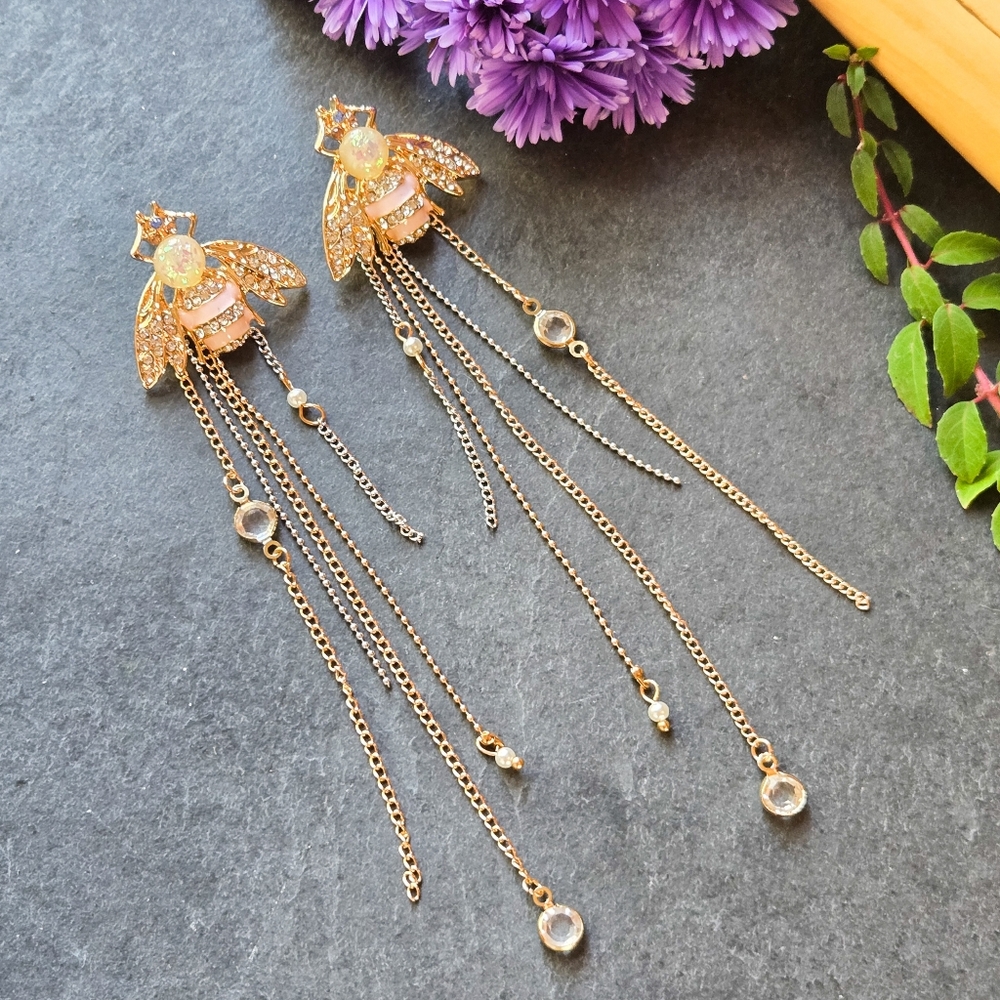 💜 NWT Eye Candy LA Posh Honeybee Statement Earrings